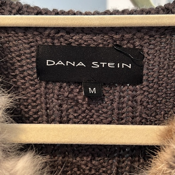 Gorgeous never worn rabbit fur vest - Picture 2 of 6